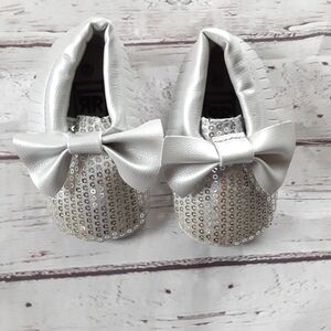 Baby Girl Silver Sequin Moccasins 6-12M